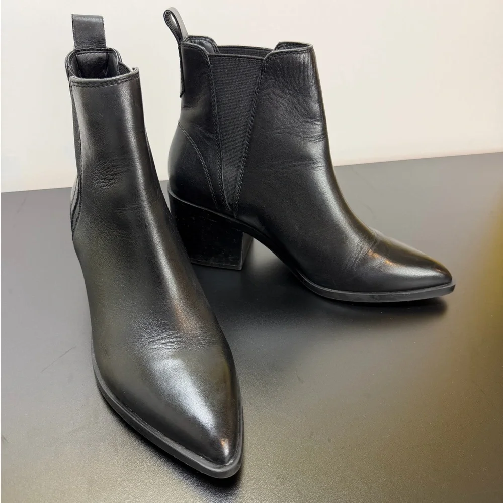 Steve Madden‎ Audience Black Leather Chelsea Ankle Boot 7.5M Pointed Toe